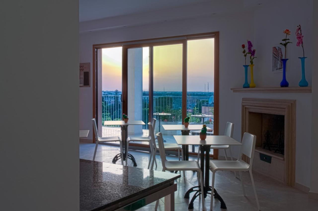 Ultimo Piano B&B Лечче Екстер'єр фото